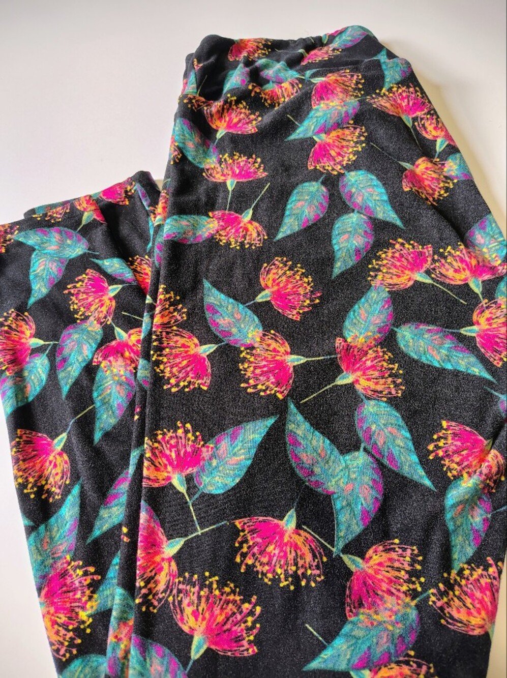 Lularoe Flower Leggings